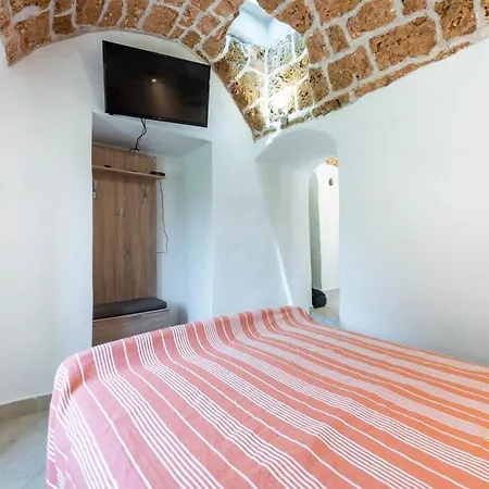 Unique Center Apartman *